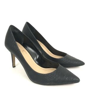 Sexy black pointy toed snakeskin stilettos